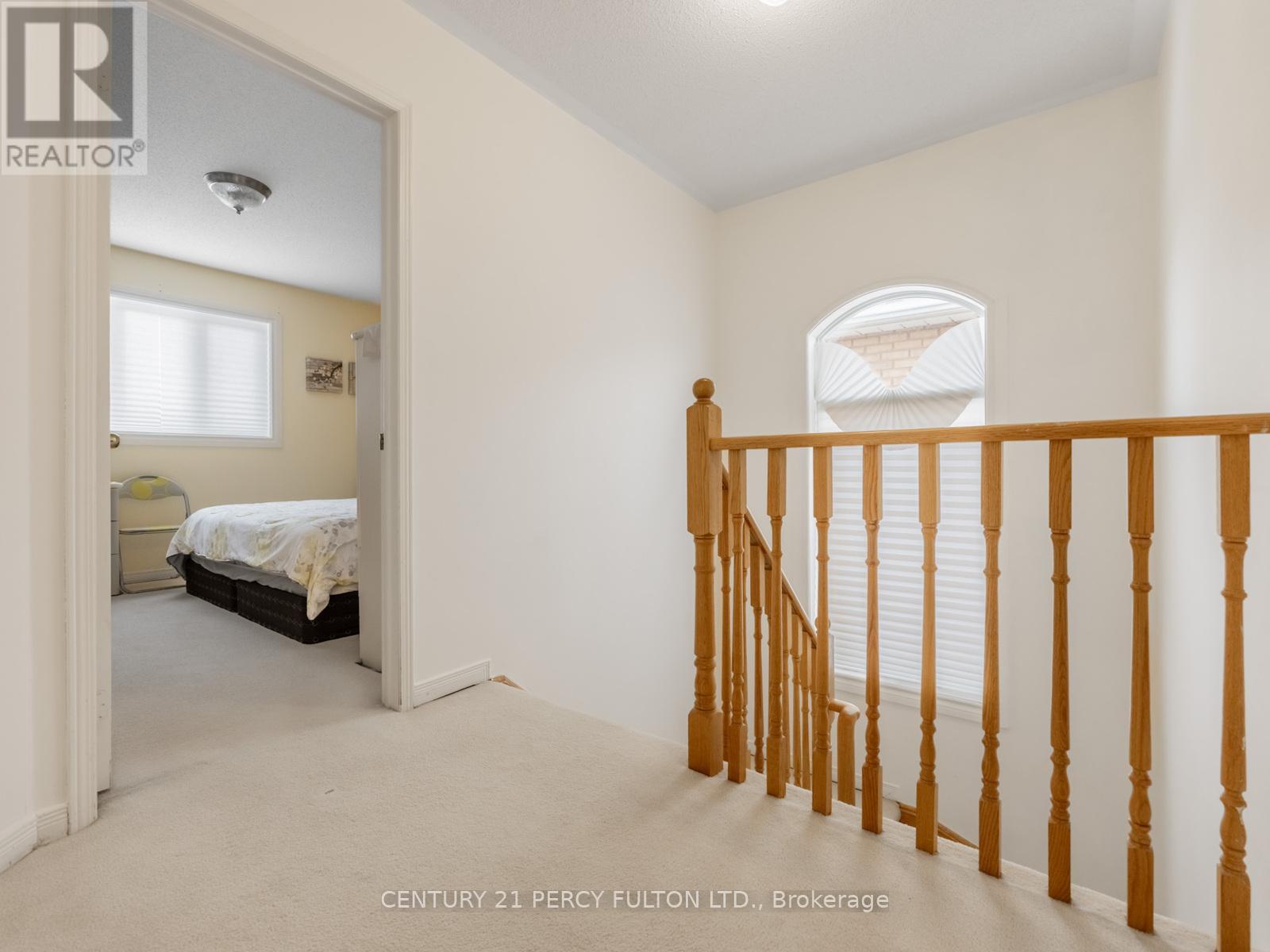 3040 BENTLEY DRIVE - 21