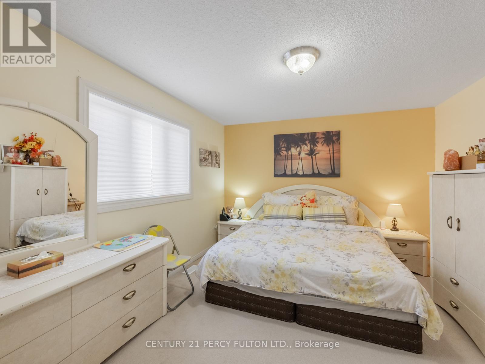 3040 BENTLEY DRIVE - 24