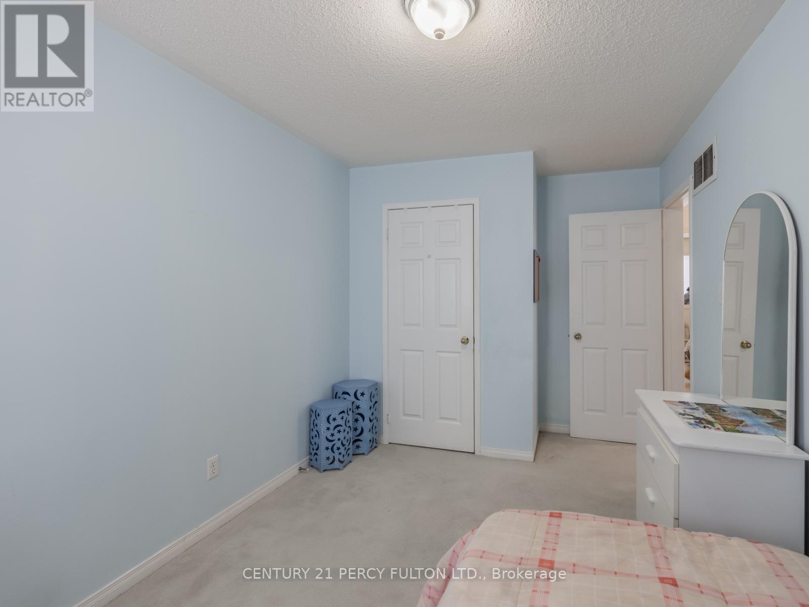 3040 BENTLEY DRIVE - 28