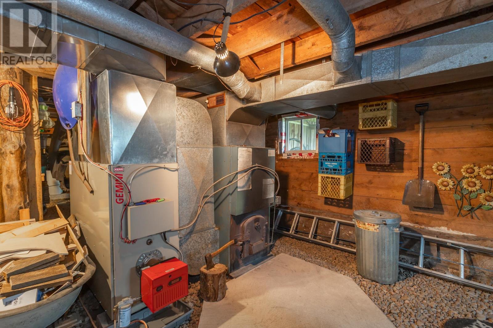 Property 44 of 50 of 2026 221 Highway