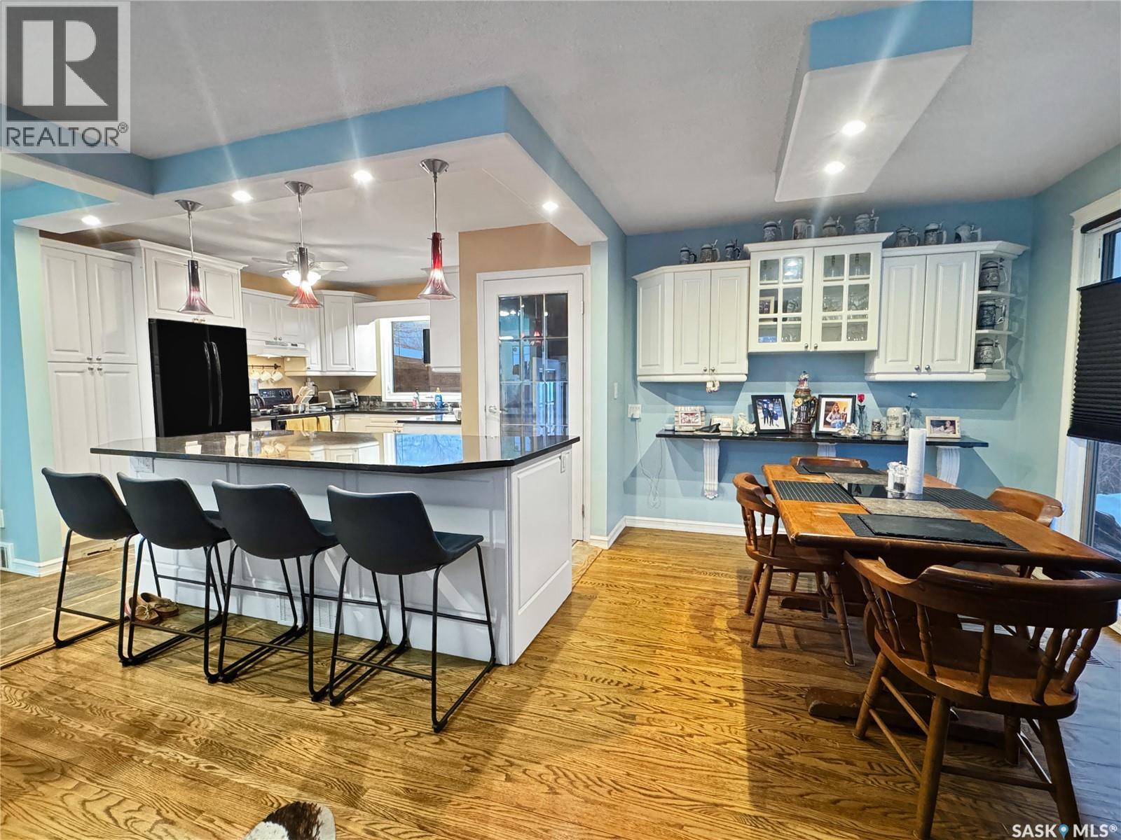 222 32nd STREET - Photo 4 of 35, Battleford, Saskatchewan