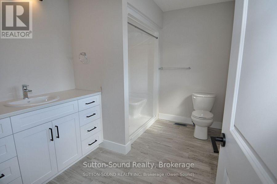 622 8TH STREET W - 12