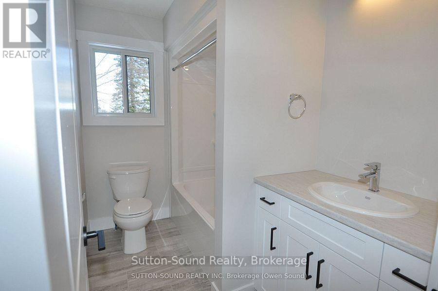 622 8TH STREET W - 28