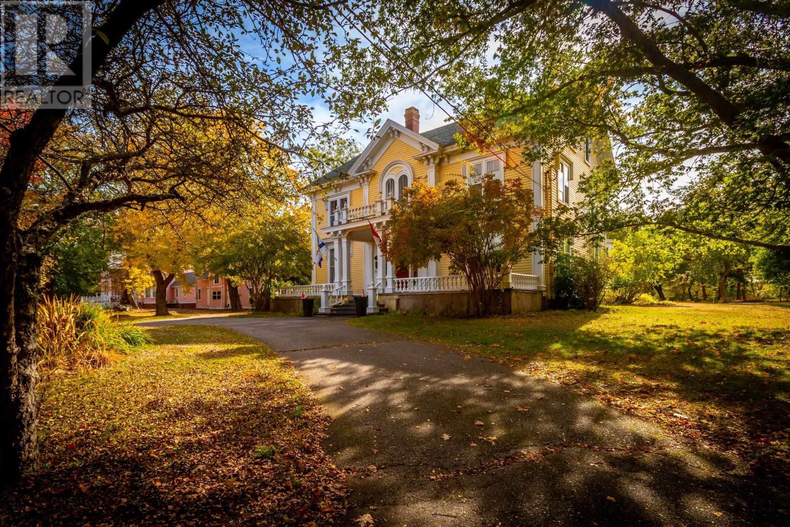 Property 24 of 49 of 519 St George Street