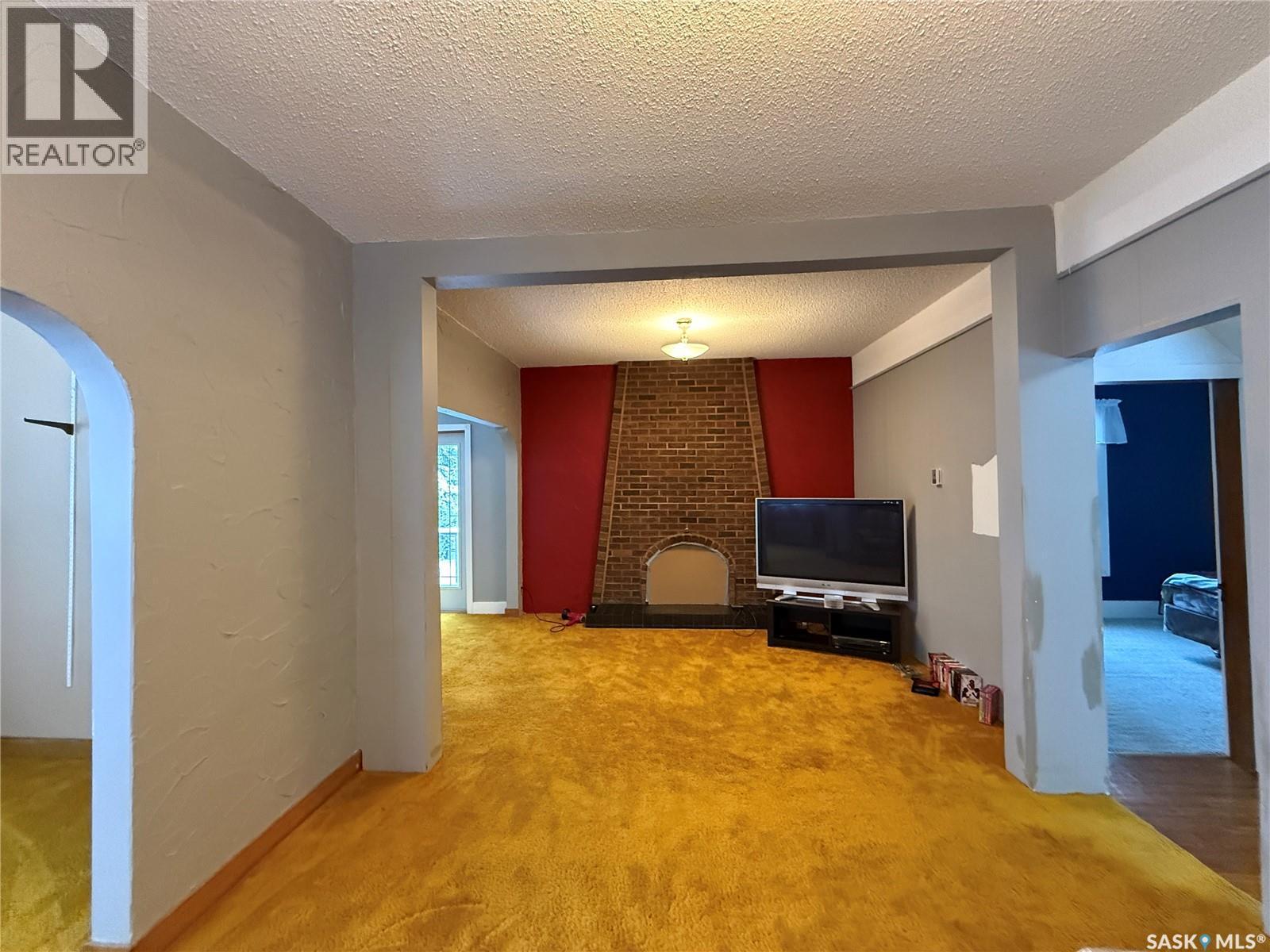 475 MAIN STREET - 13