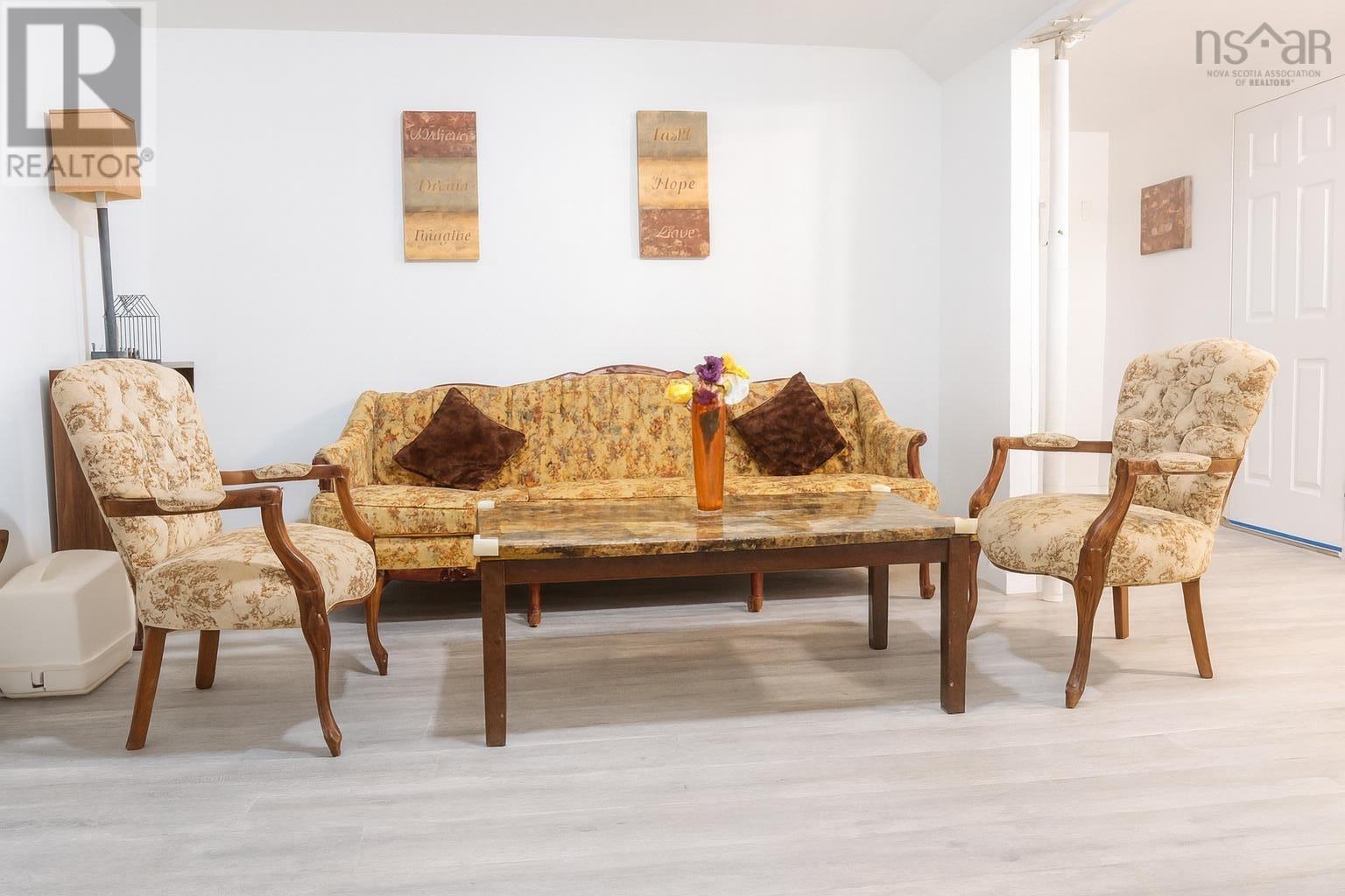 Property 3 of 28 of 32 Common Street