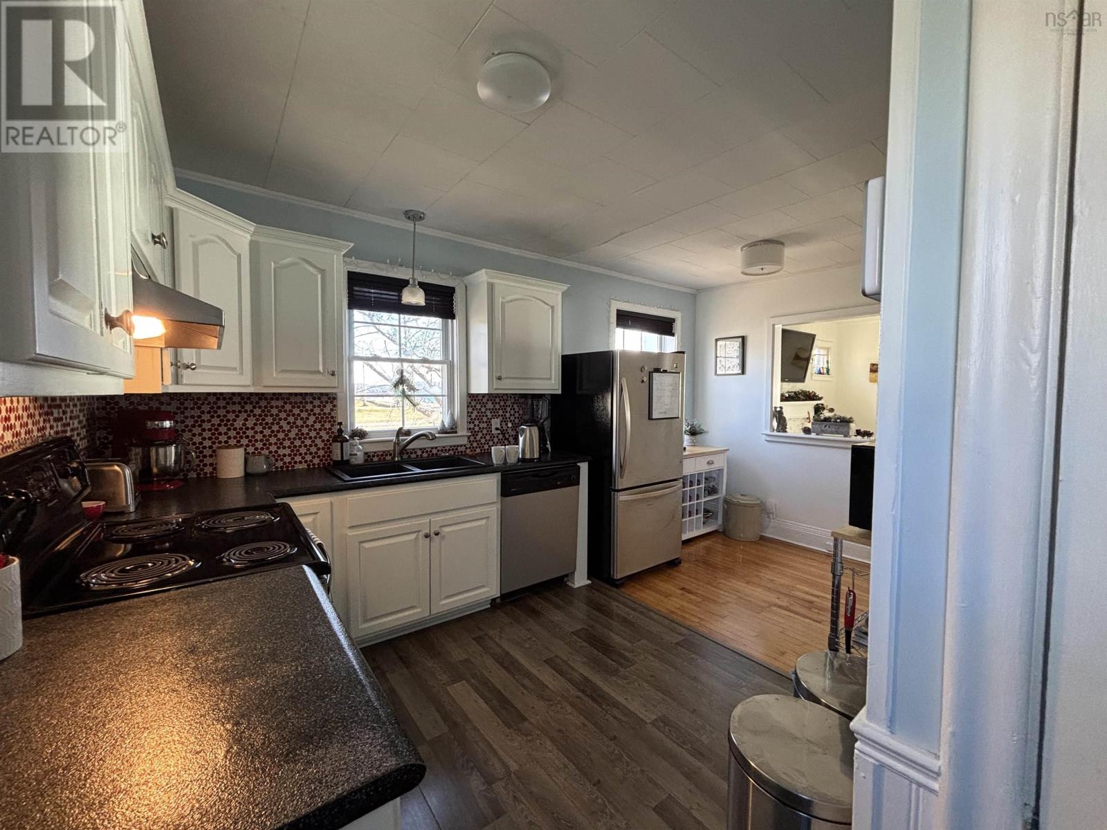 Property 32 of 48 of 13442 Highway 3