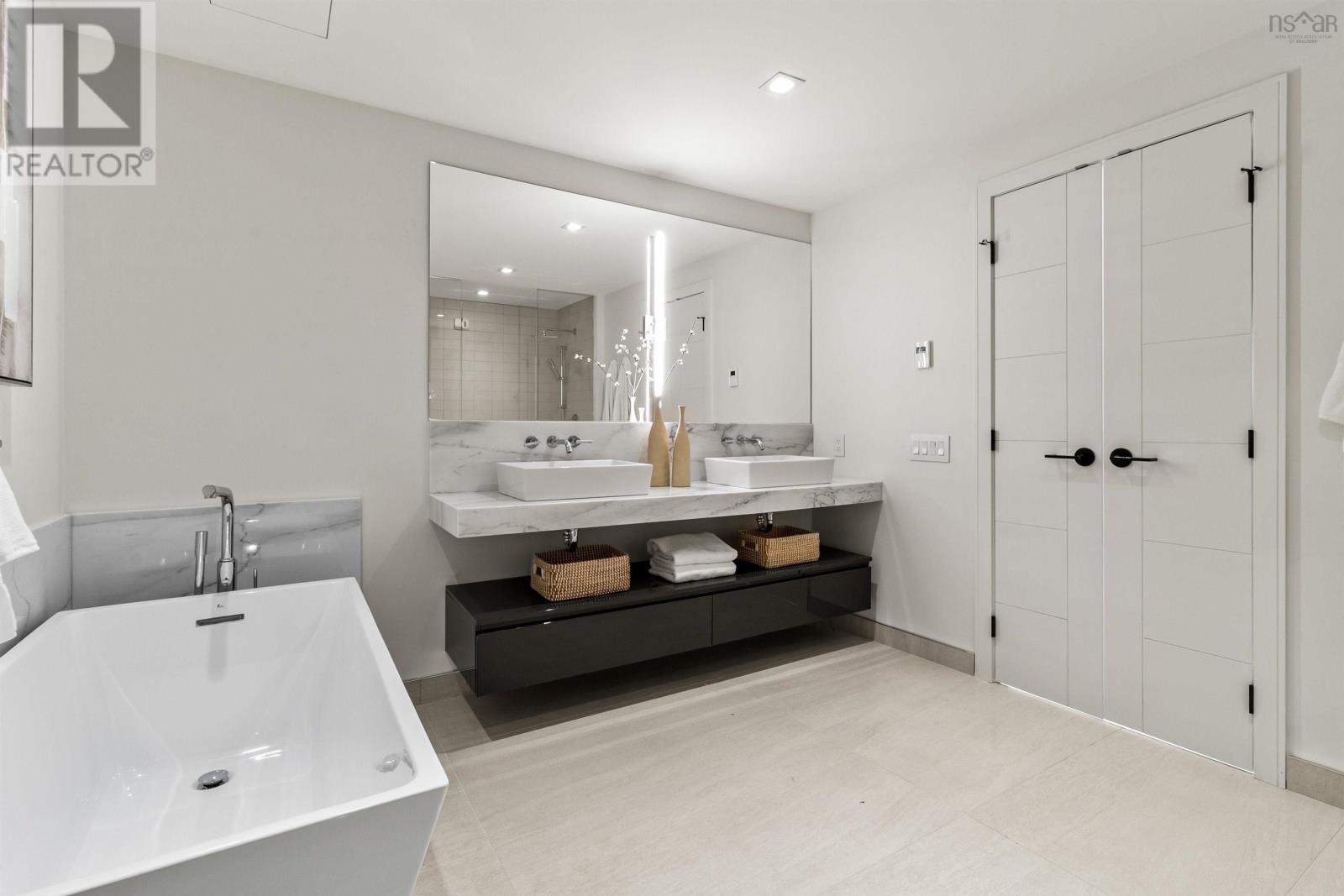 Property 25 of 51 of 2302 1650 Granville Street