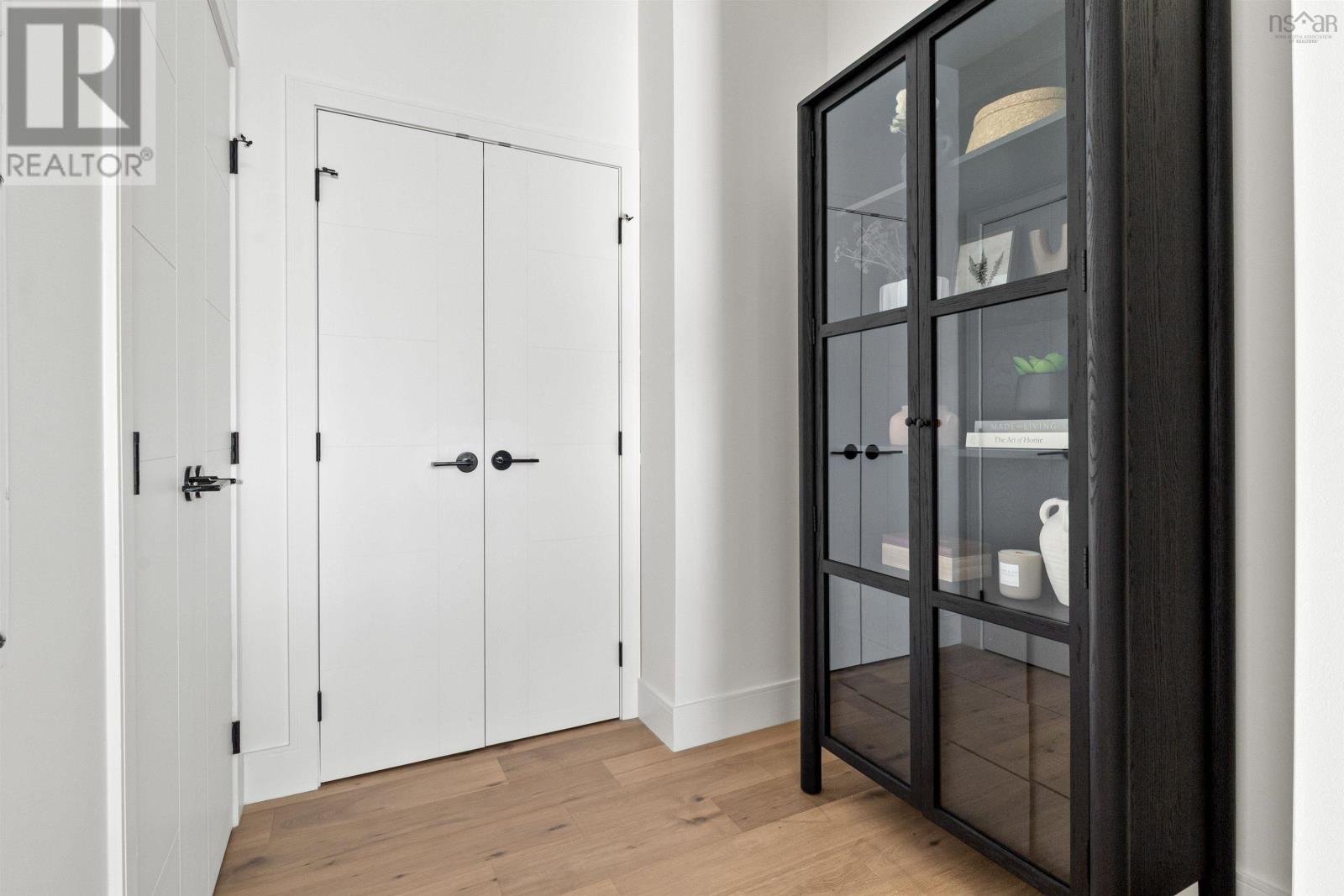 Property 33 of 51 of 2302 1650 Granville Street