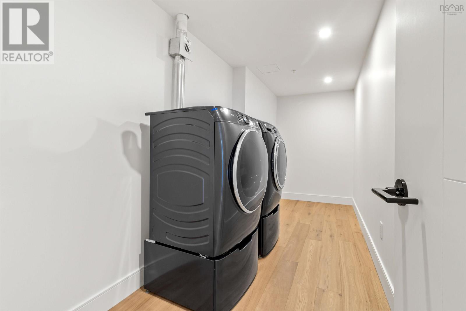 Property 35 of 50 of 2301 1650 Granville Street