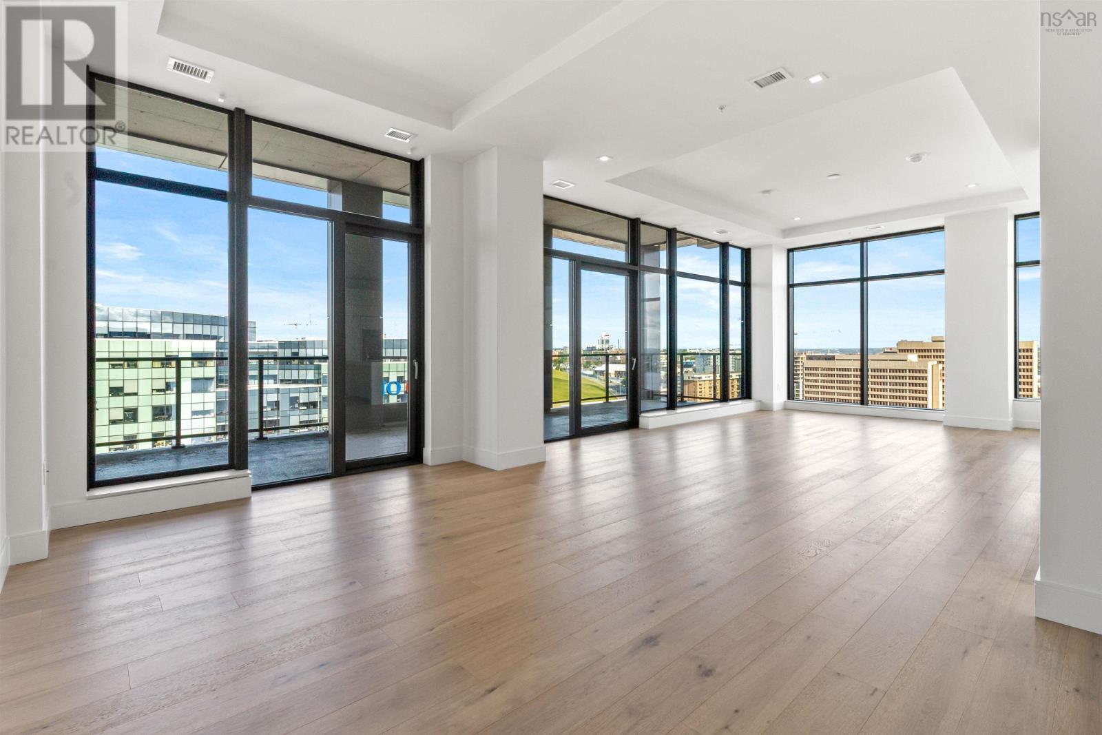 Property 5 of 50 of 2301 1650 Granville Street