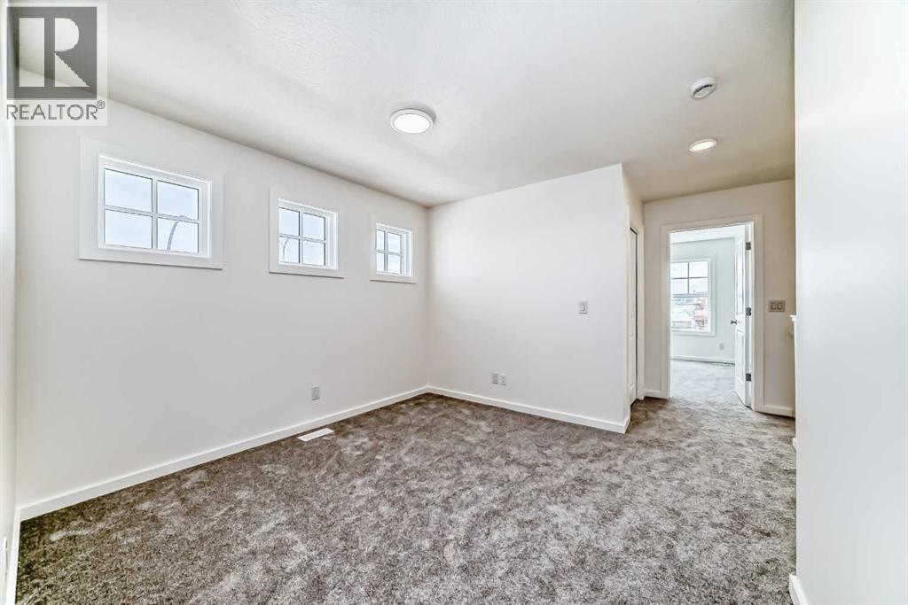 270 Sora Way SE, Calgary, Alberta