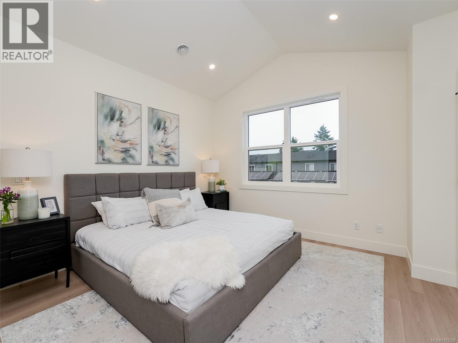 101 960 Jenkins Ave, Langford