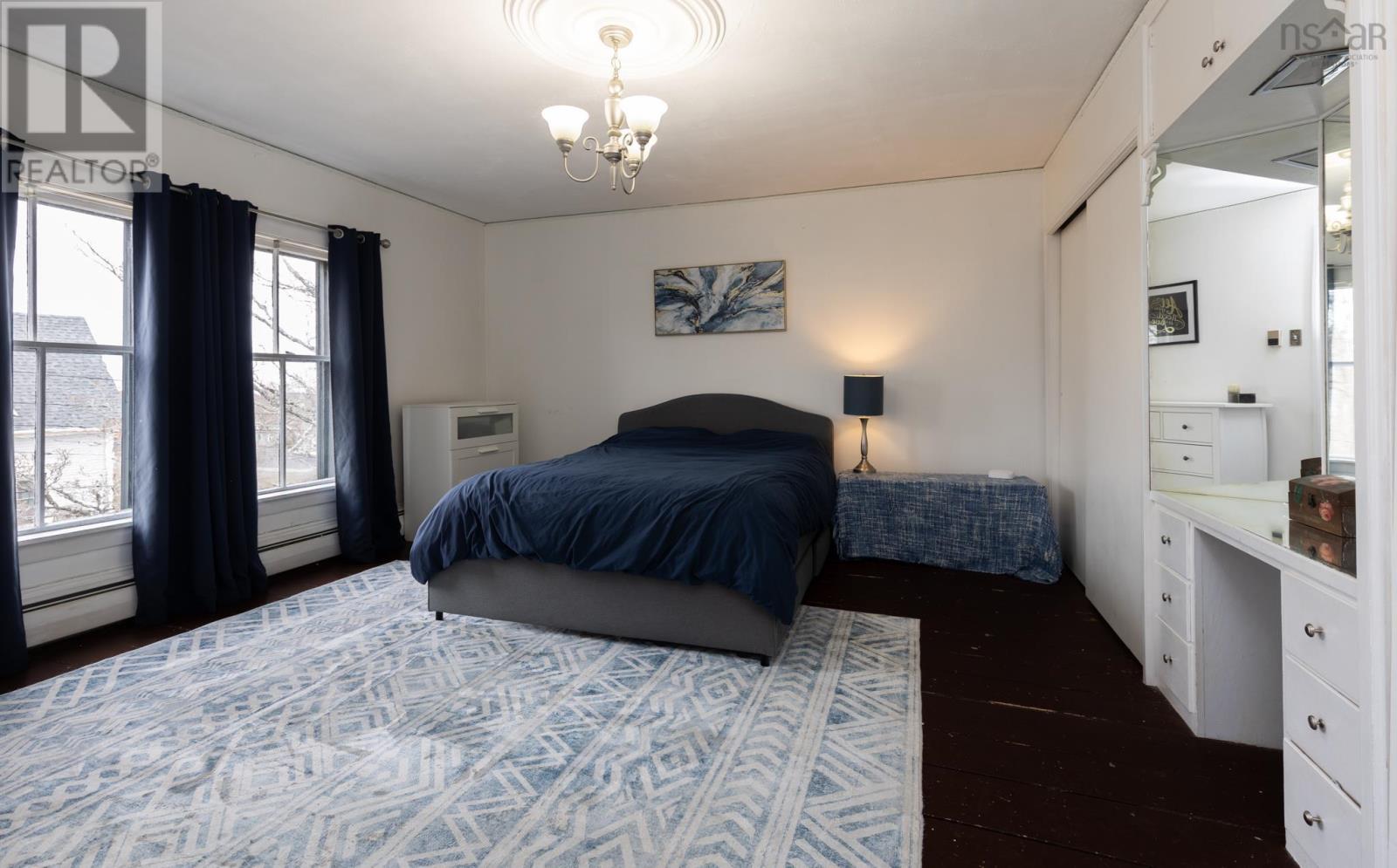 Property 29 of 45 of 22 Baker Street