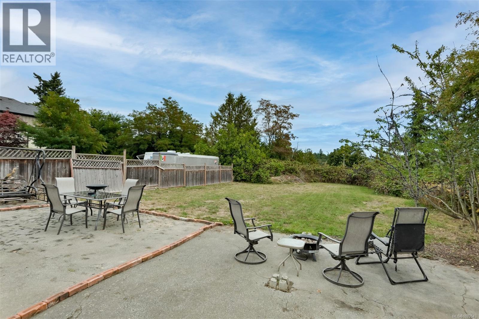  3883 Douglas Street, Saanich