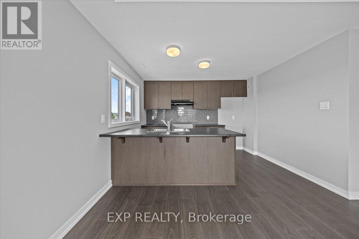 Photos used are to showcase builder finishes