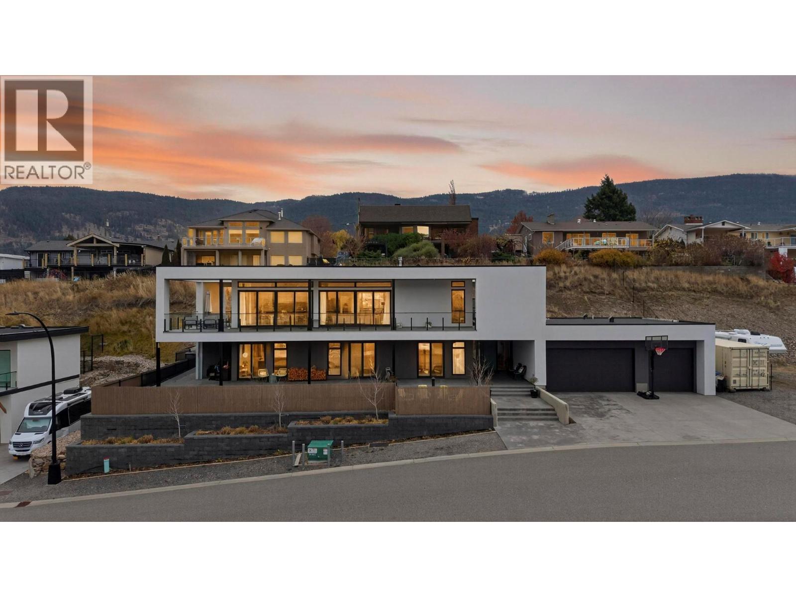 15873 Kobayashi Court, Lake Country