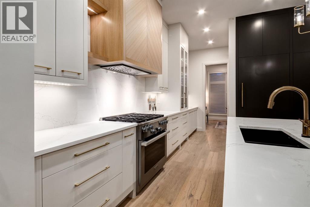 Single Family House for Sale in   Avenue SW South Calgary Calgary 