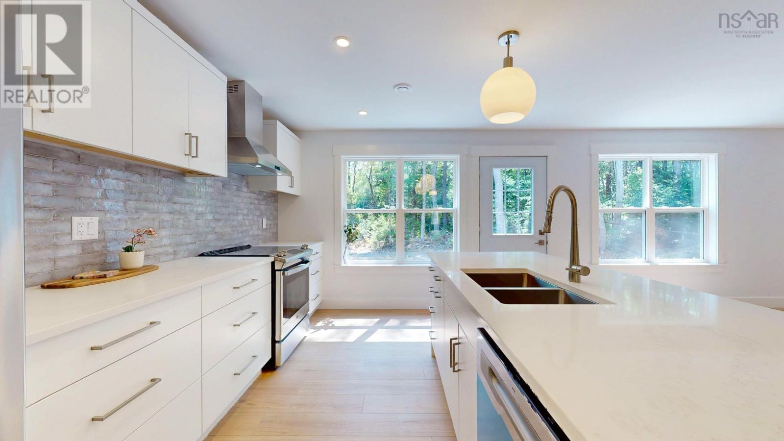 Property 45 of 49 of 868 Newtonville Road