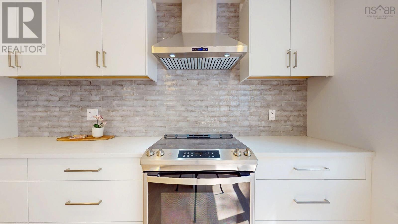 Property 28 of 49 of 868 Newtonville Road