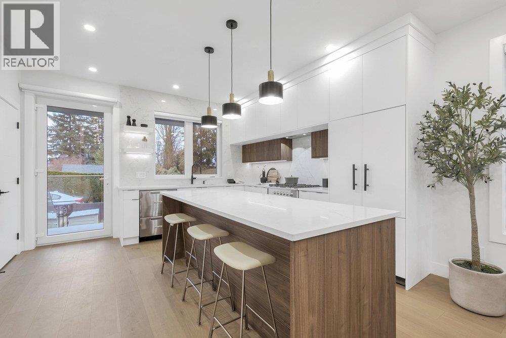 101 706 SMITH AVENUE, Coquitlam