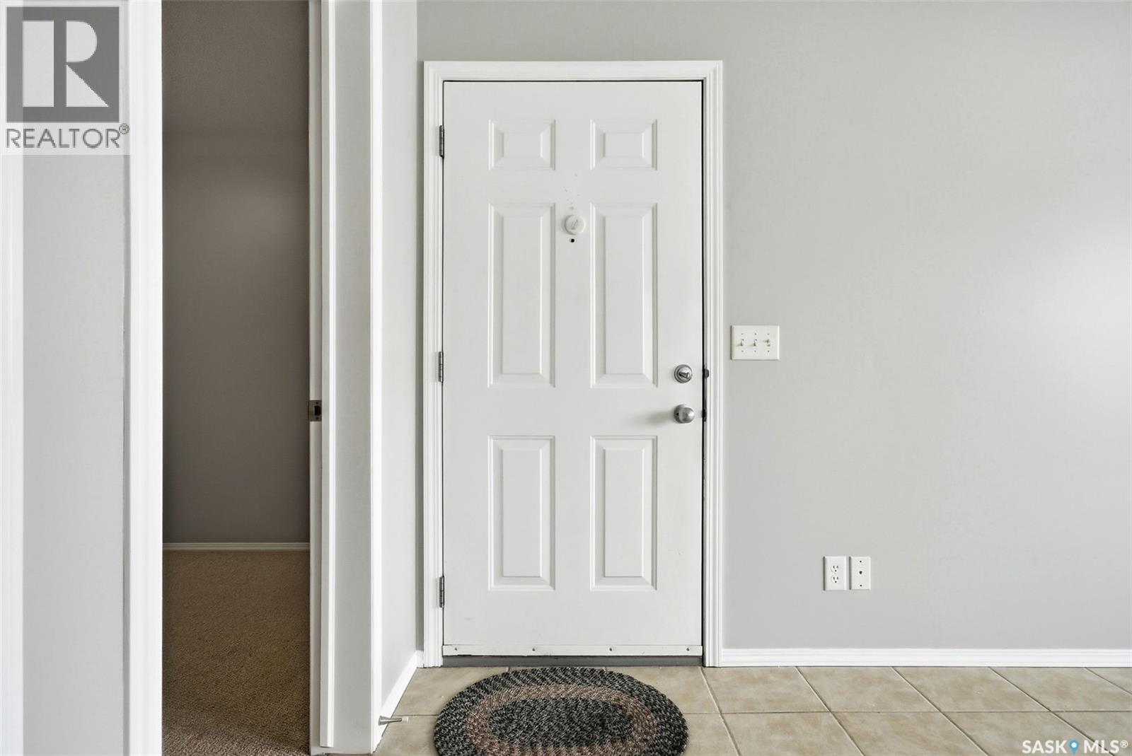 Single Family House Low rise for Sale in  Buckingham DRIVE E Regina 