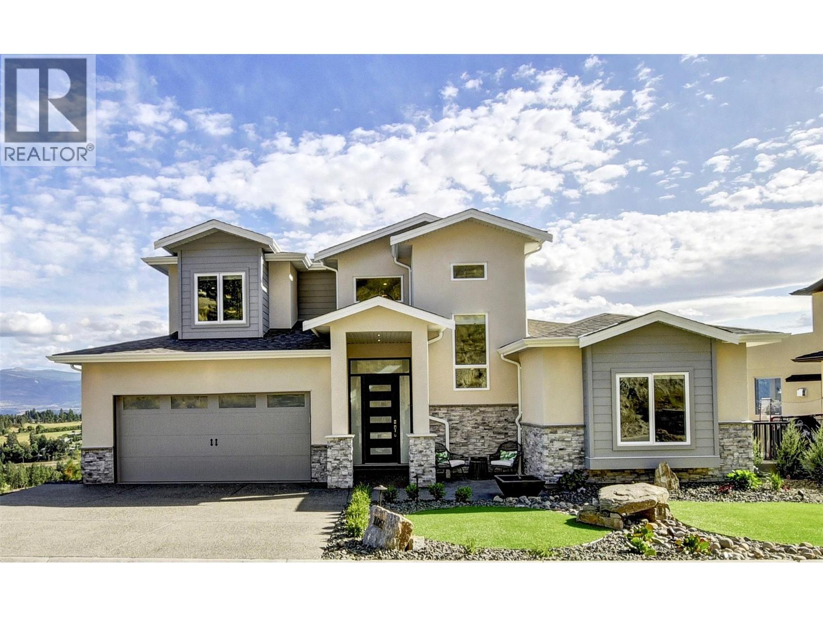 1051 Aurora Heights - 1
