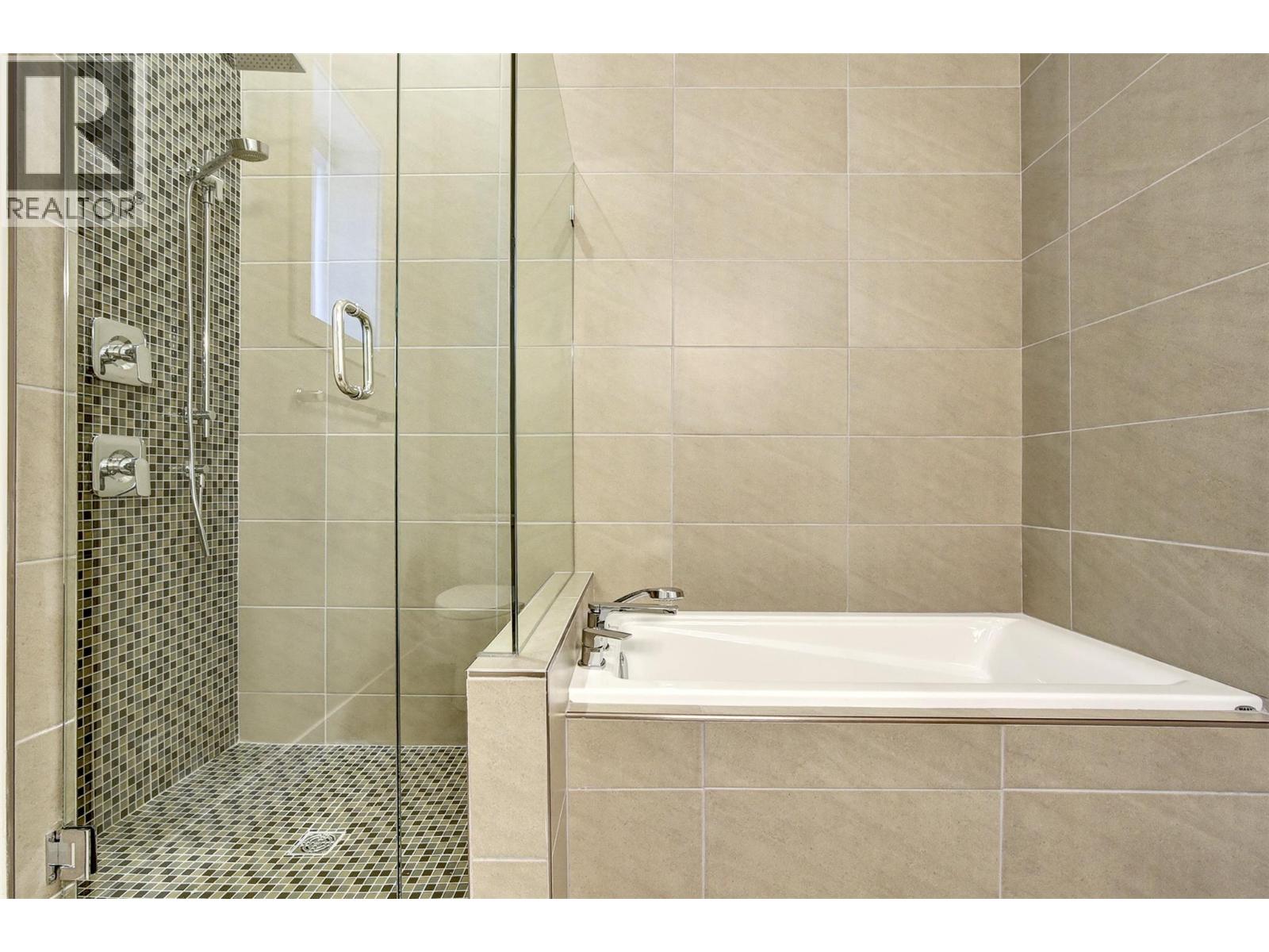 1051 Aurora Heights, West Kelowna