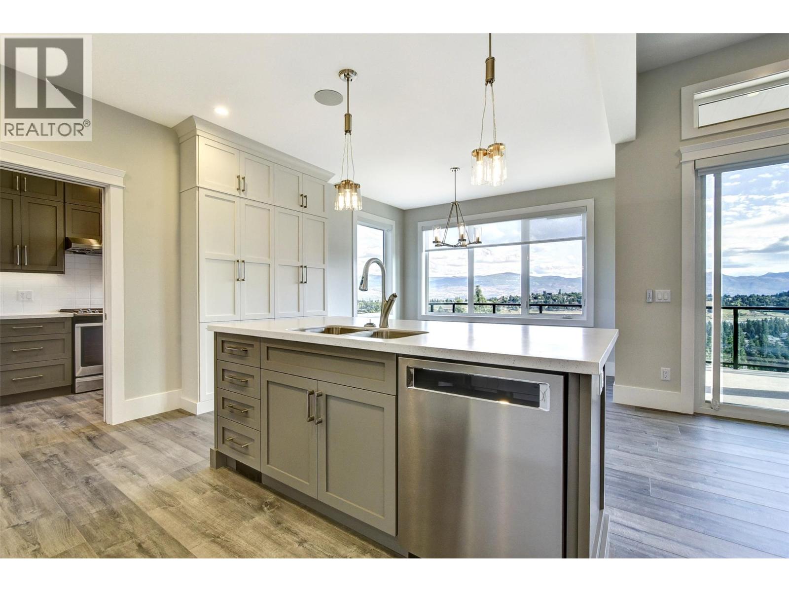 1051 Aurora Heights, West Kelowna