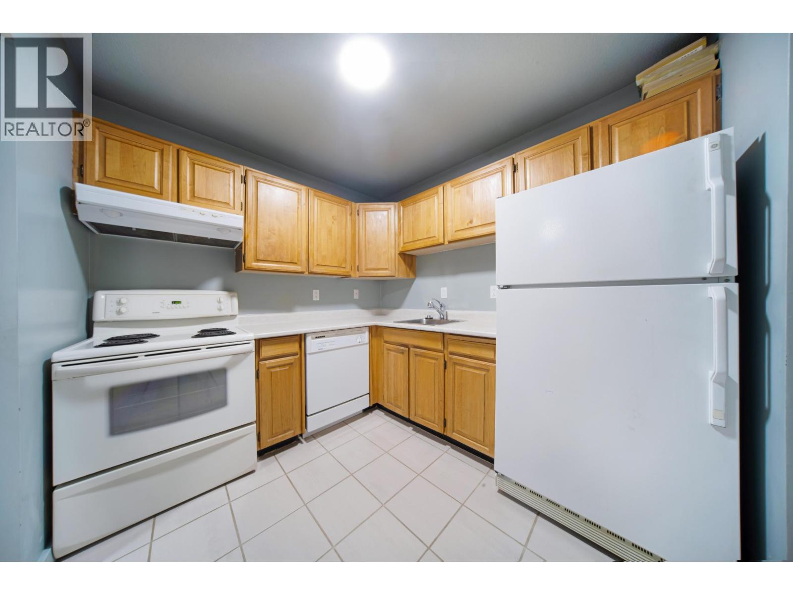 320 1385 DRAYCOTT ROAD, North Vancouver