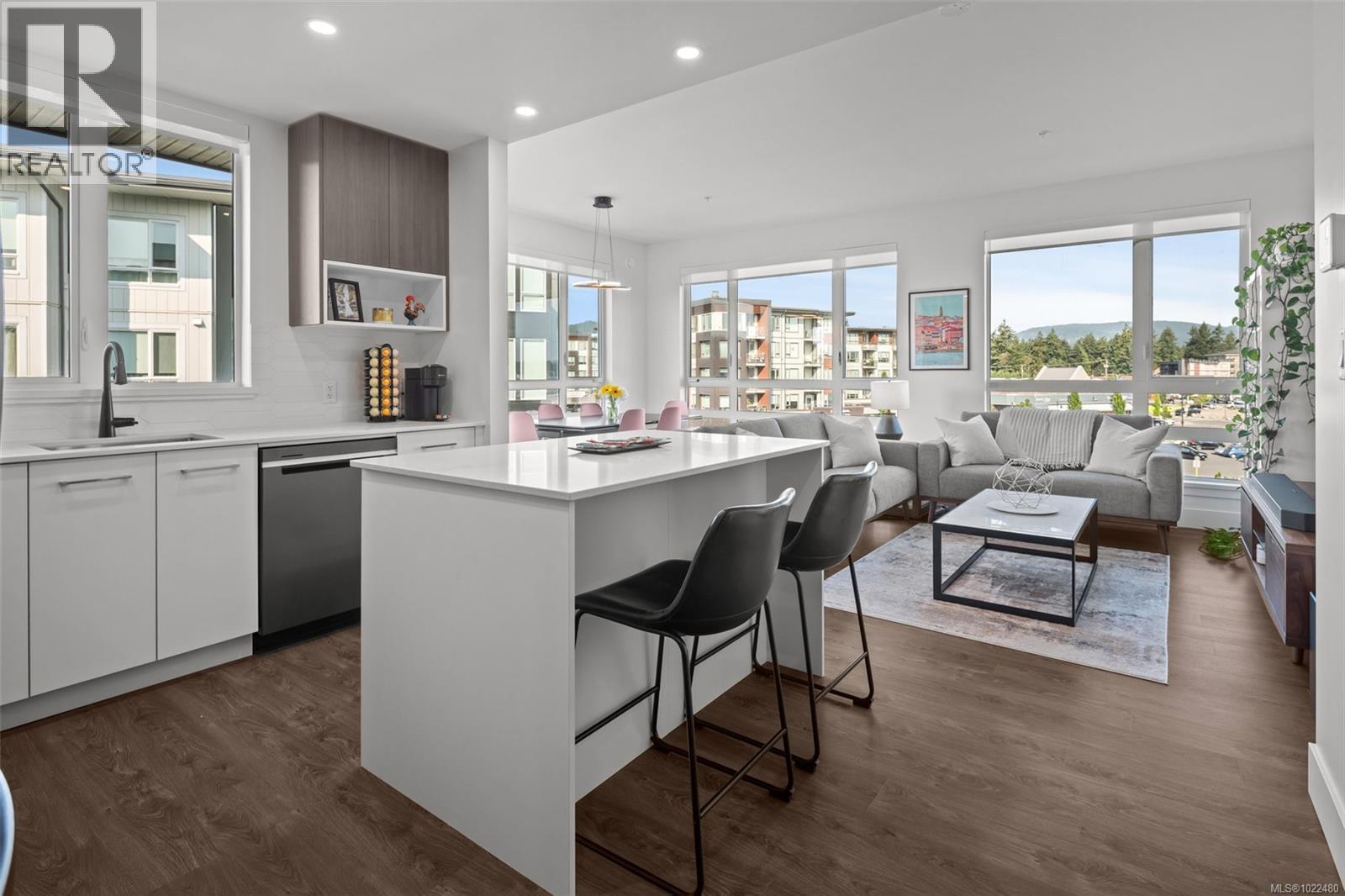 444 920 Reunion Ave, Langford