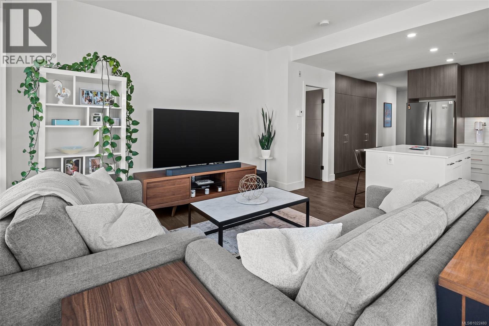 444 920 Reunion Ave, Langford