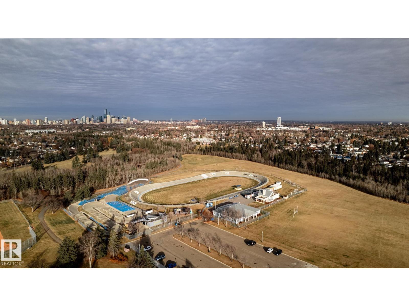 6724 84 ST NW, Edmonton