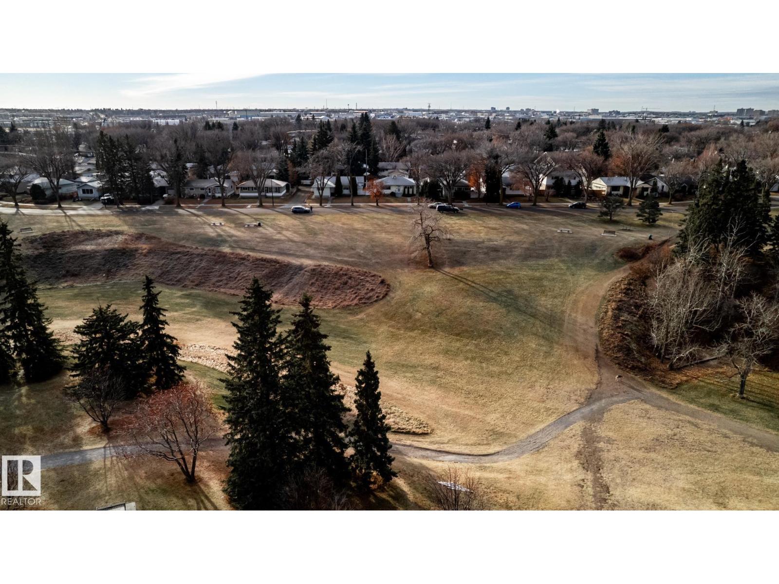 6724 84 ST NW, Edmonton