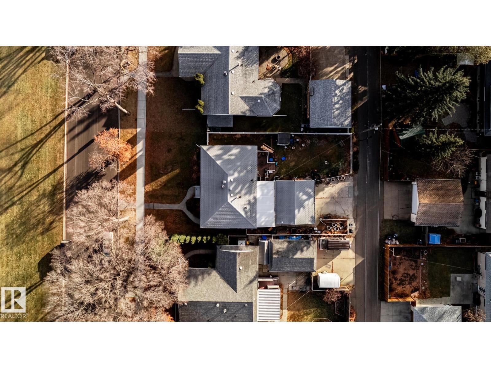 6724 84 ST NW, Edmonton