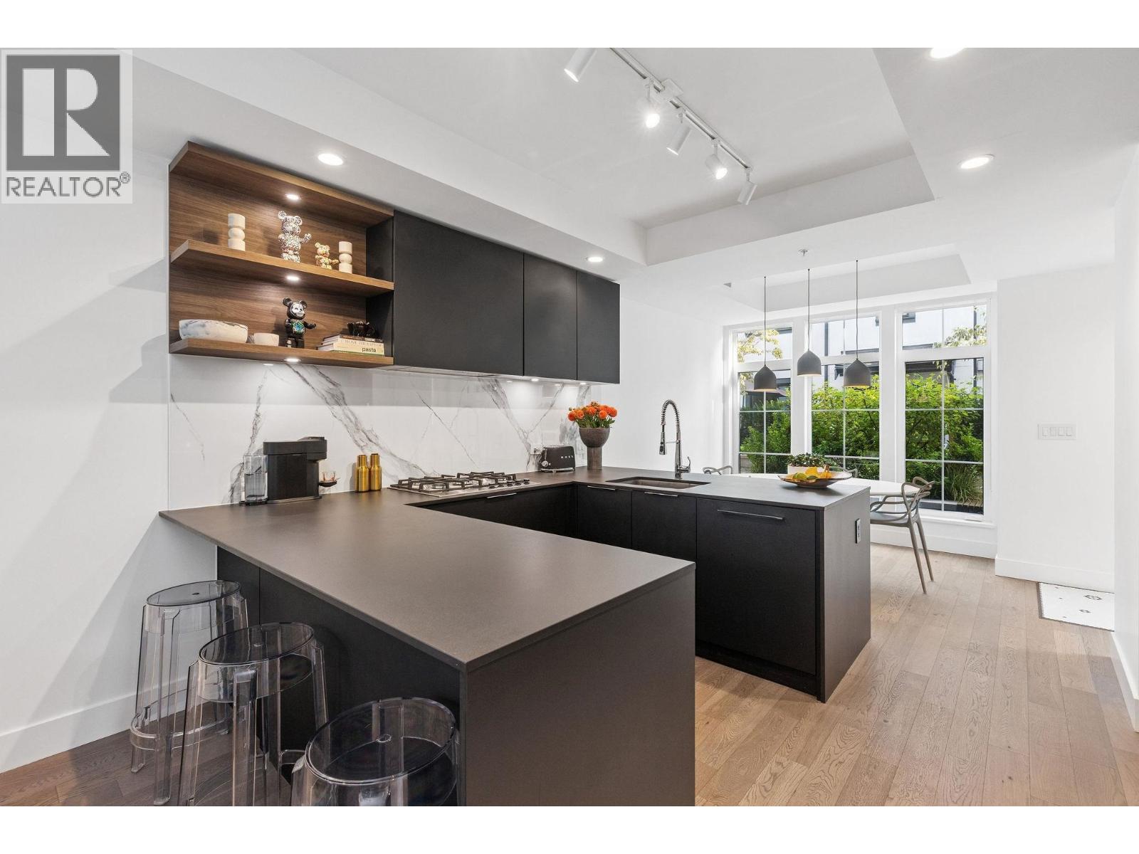 134 2070 CURLING ROAD, North Vancouver