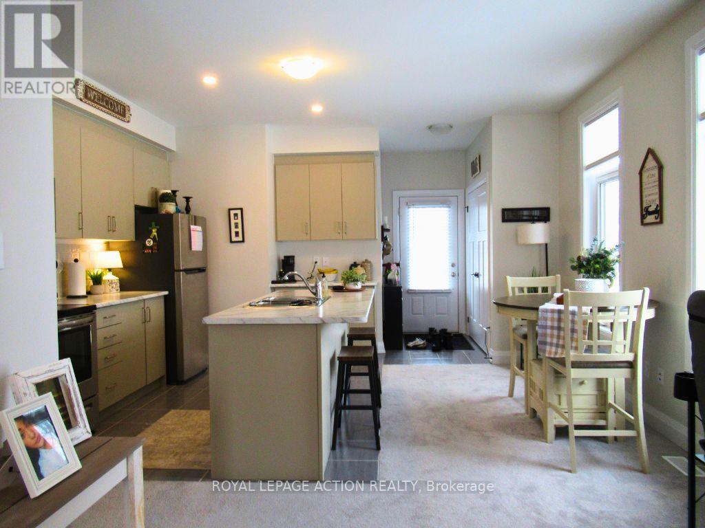 677 Park Unit 18 photo 4