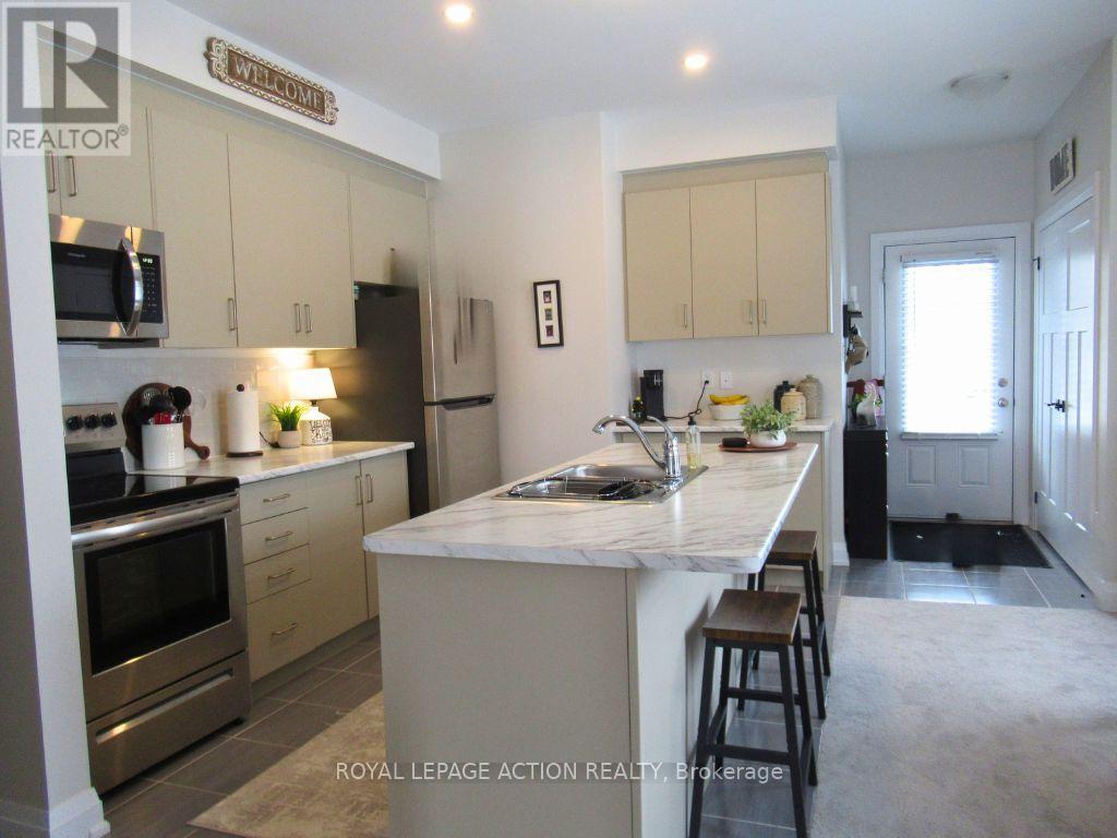 677 Park Unit 18 photo 5