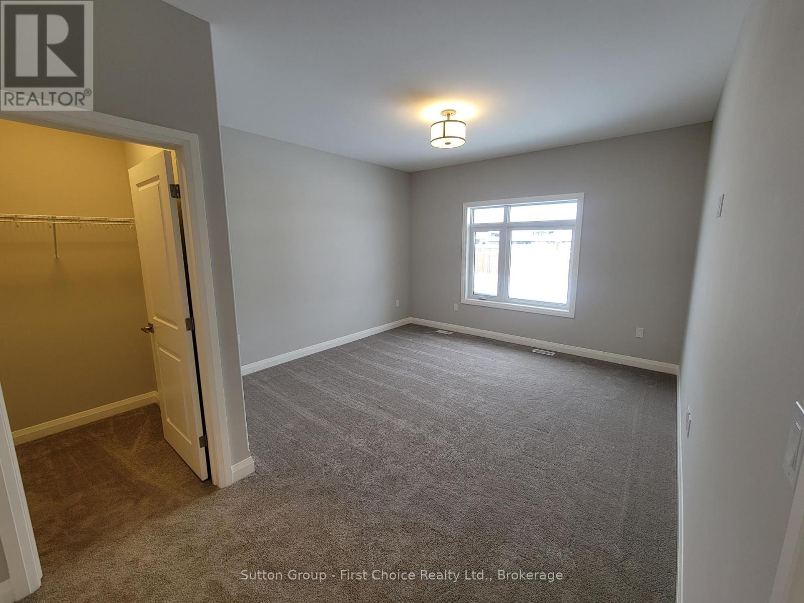 119 ROWE AVENUE - 8