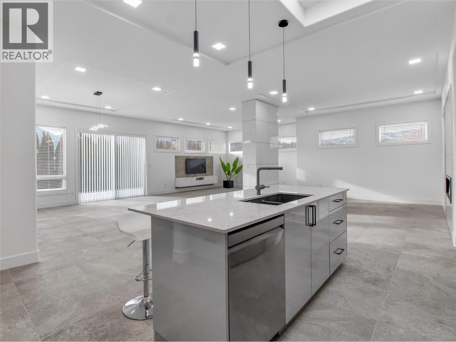  1723 Treffry Place, Summerland