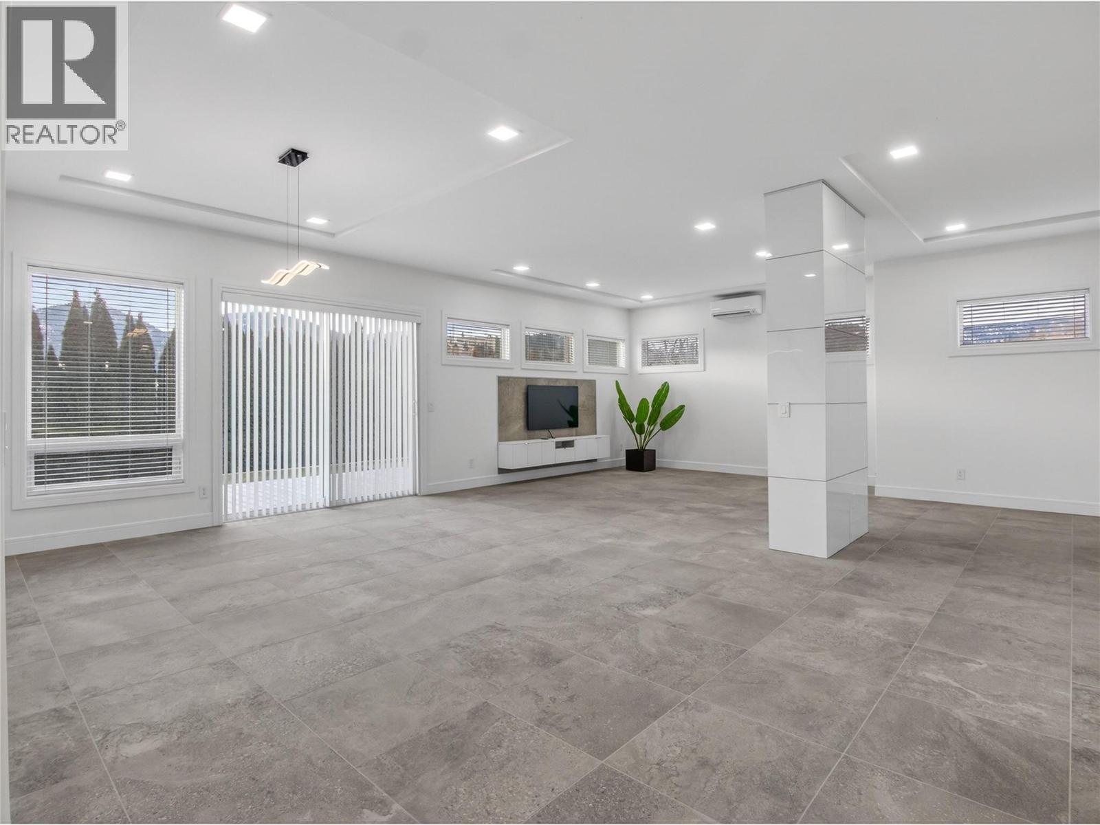  1723 Treffry Place, Summerland