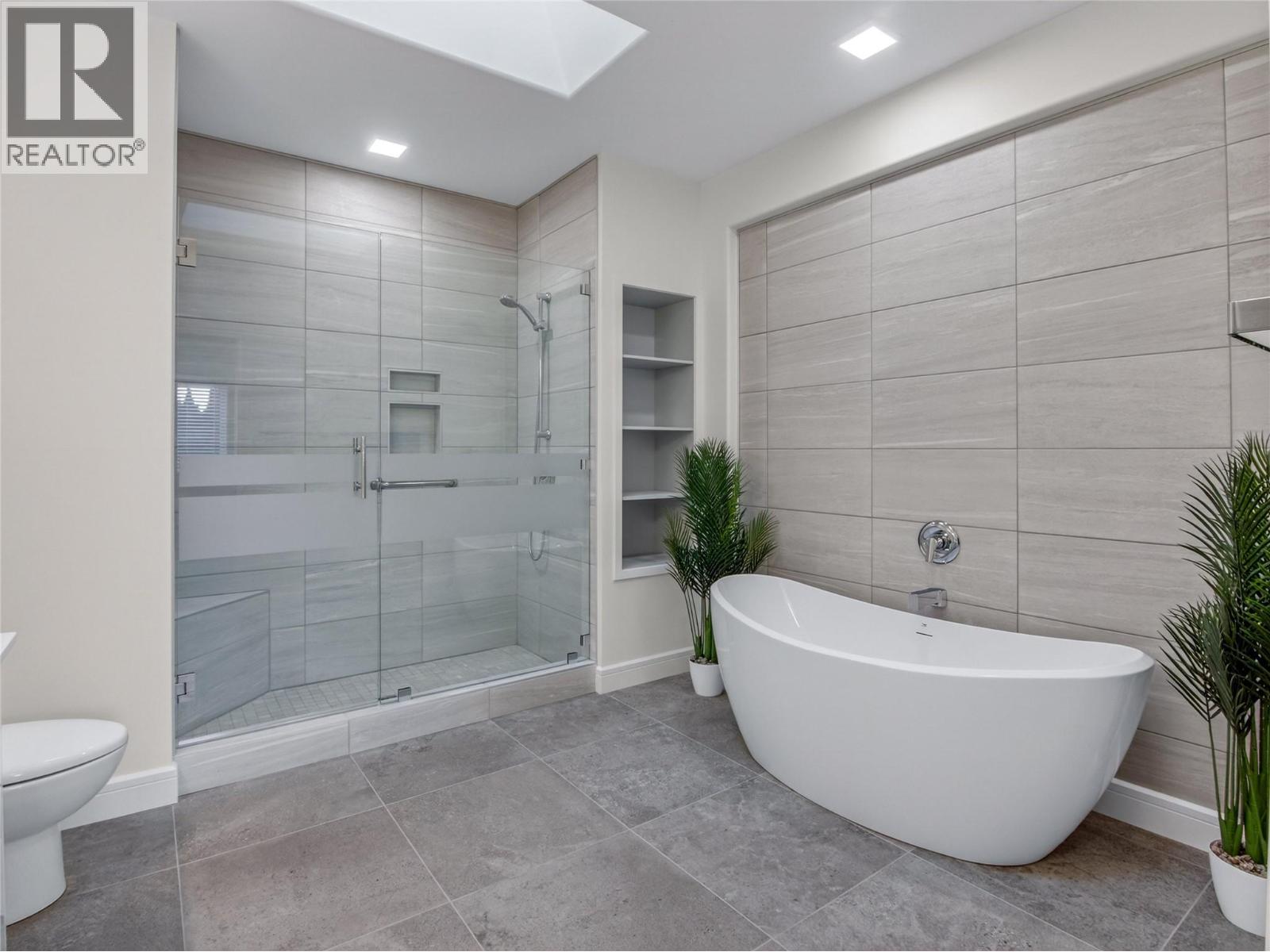  1723 Treffry Place, Summerland