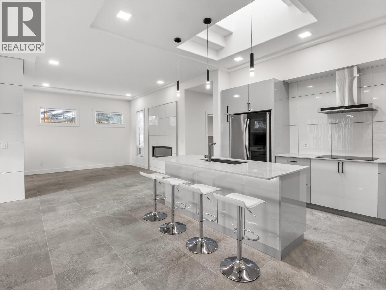  1723 Treffry Place, Summerland