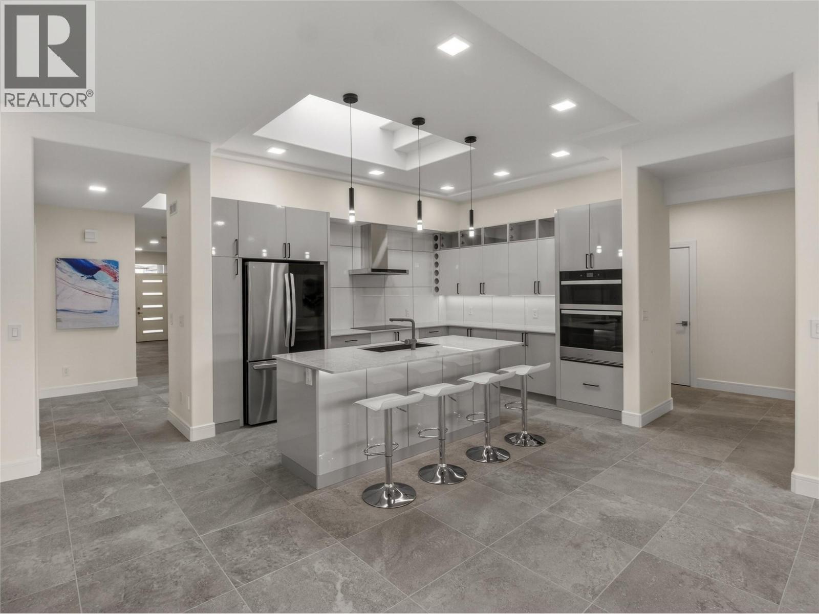  1723 Treffry Place, Summerland