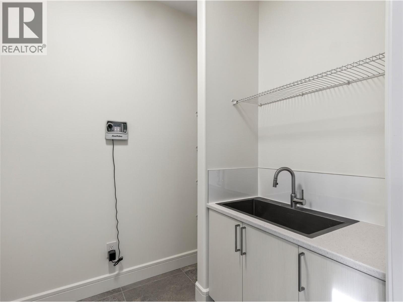  1723 Treffry Place, Summerland