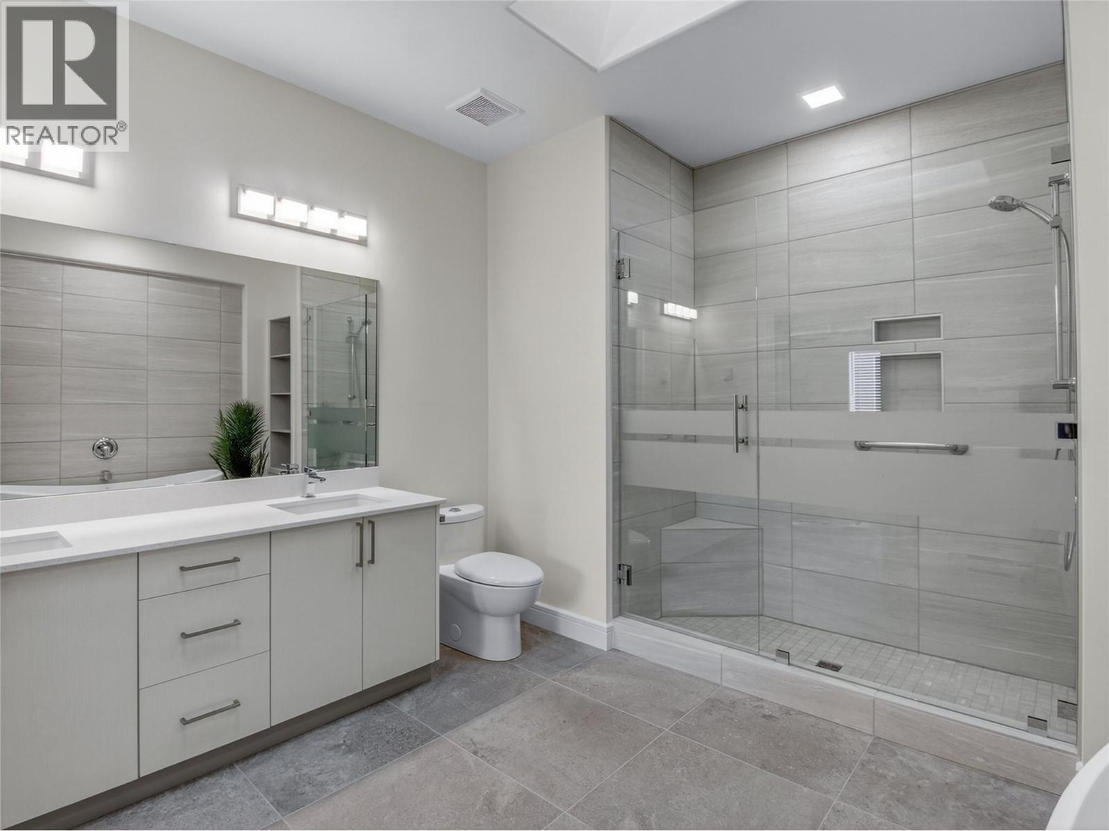  1723 Treffry Place, Summerland