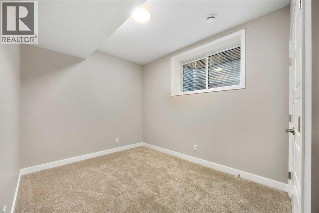 84 Riviera Court, Cochrane