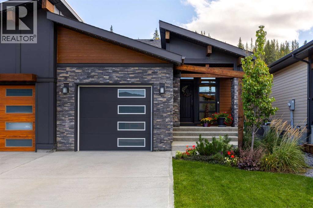 84 Riviera Court, Cochrane