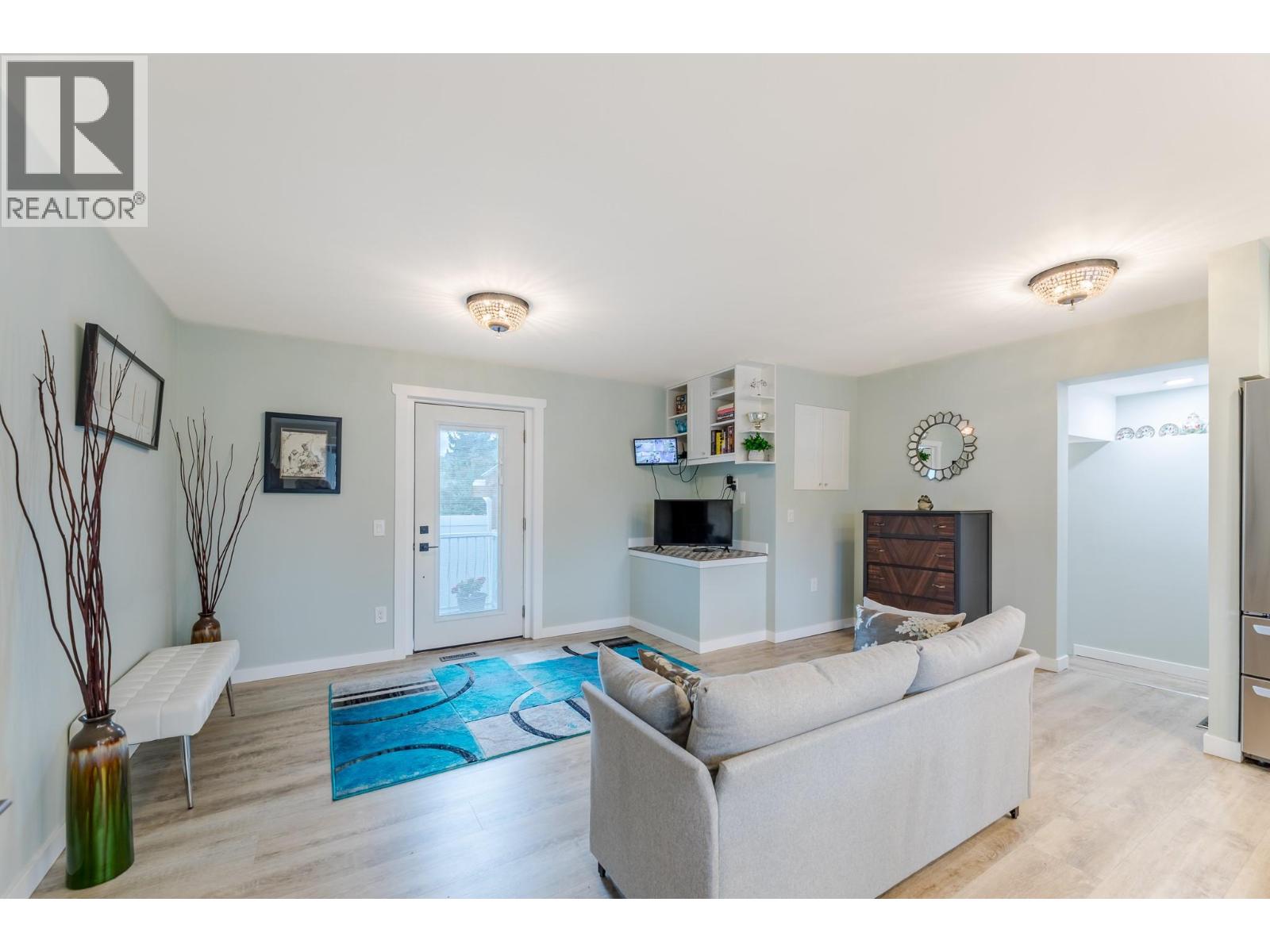 10105 Prairie Valley Road, Summerland
