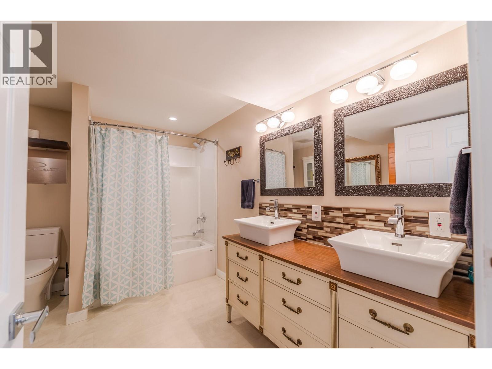 10105 Prairie Valley Road, Summerland